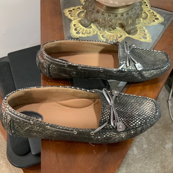 Clarks Metallic Pewter Dunbar Cruiser Loafer Flats Size 11 - Picture 4 of 10